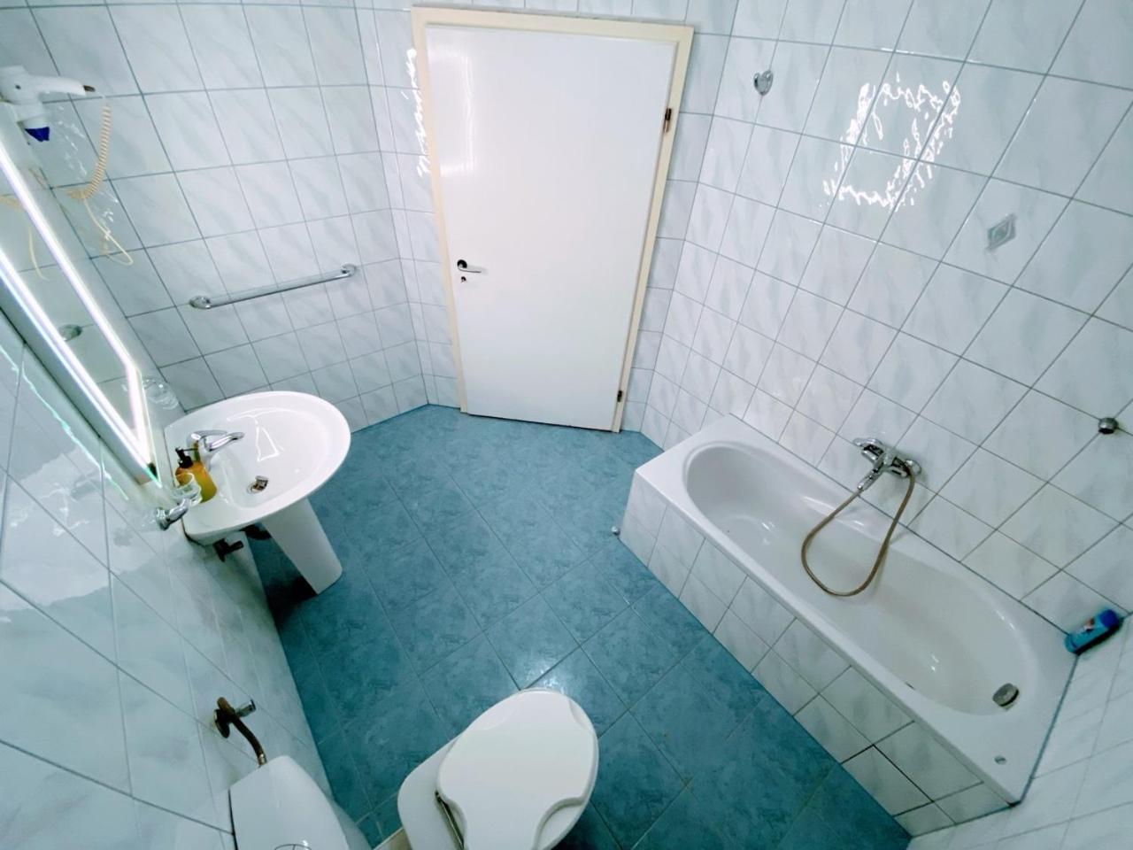 Motel Vujeva Ливно Экстерьер фото